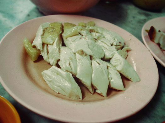 A plate of Yet Con chicken rice
